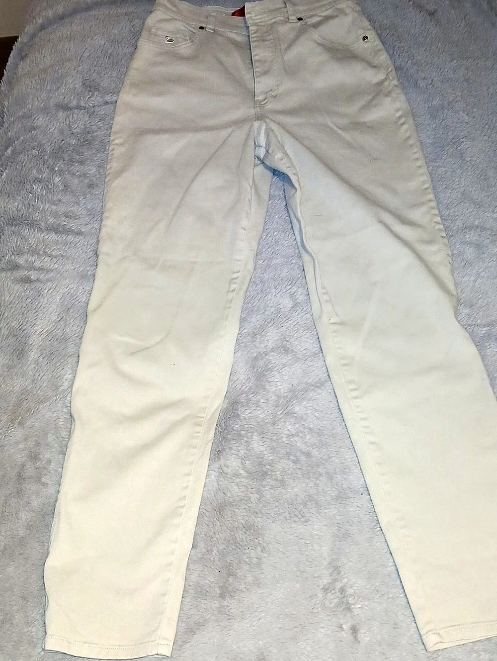 Gloria Vanderbilt Straight Leg Jeans in TanLike New
